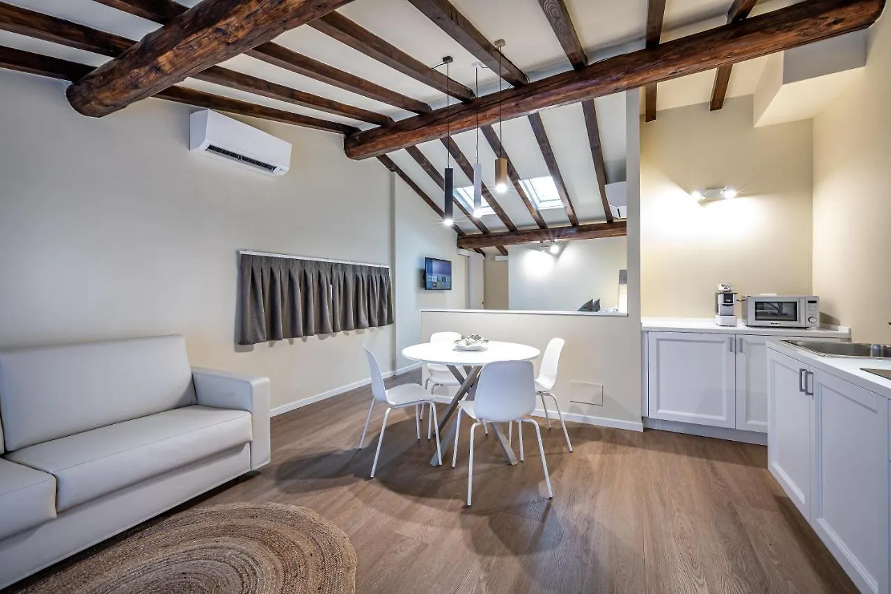 Garibaldi Luxury Apartments Prato