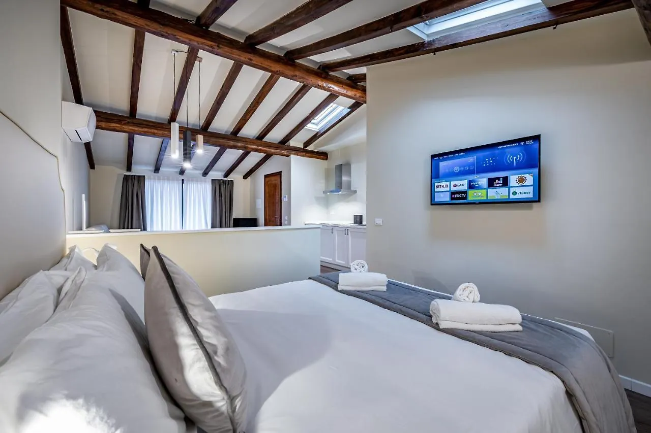 Garibaldi Luxury Apartments Prato