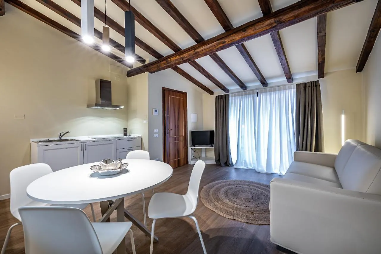 Garibaldi Luxury Apartments Prato  0*, Prato (Prato) Italie