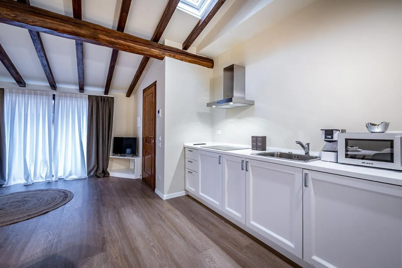 Garibaldi Luxury Apartments Prato  Italie