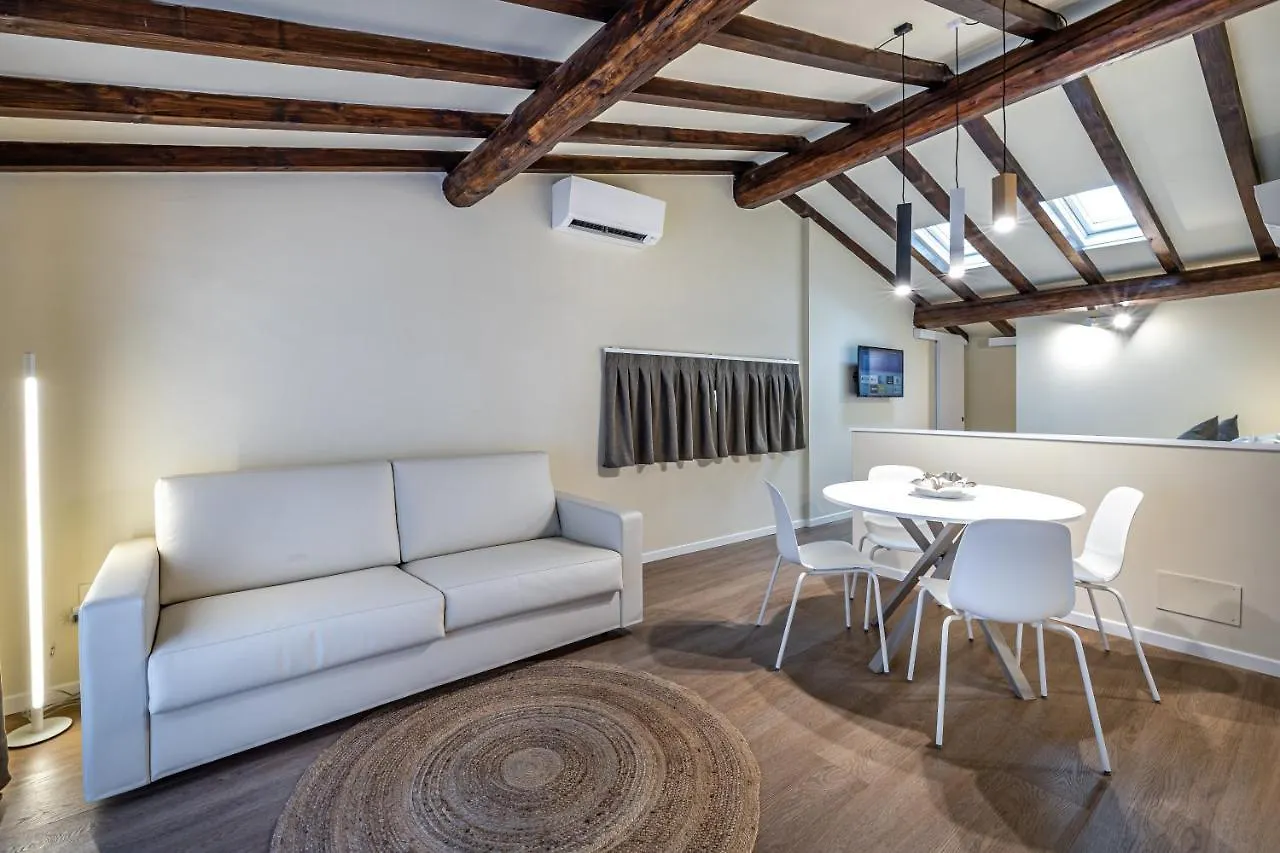 Garibaldi Luxury Apartments Prato  Italy